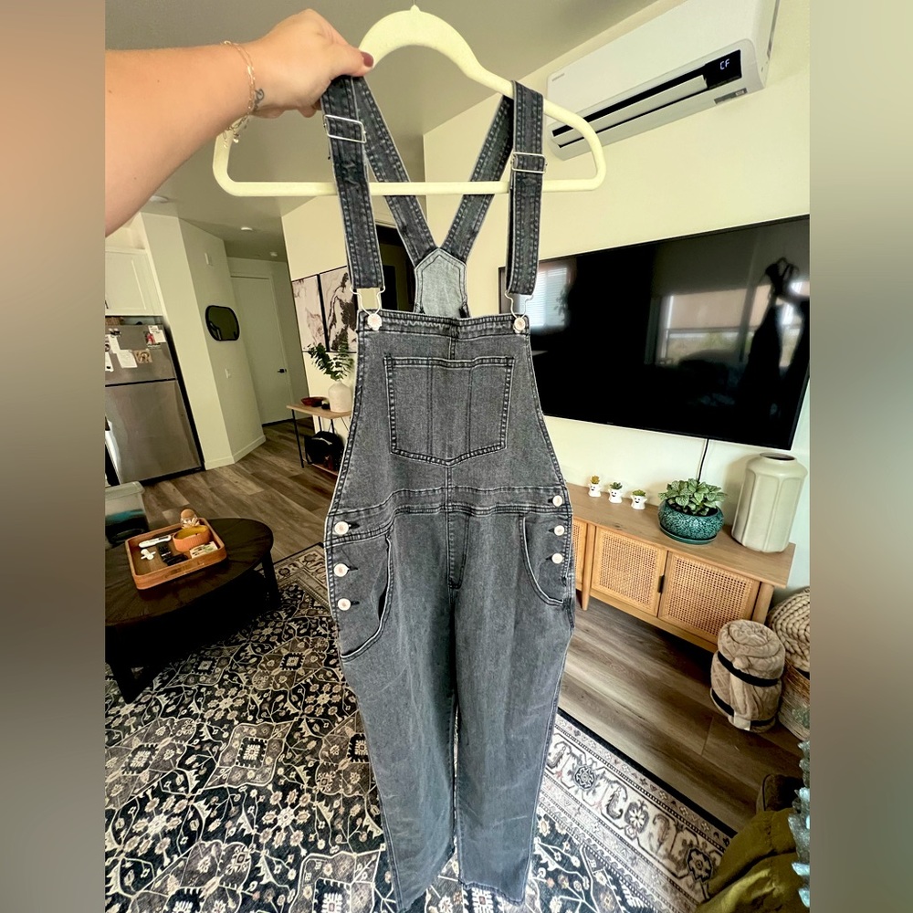 Black/gray overalls - Picture 2 of 3